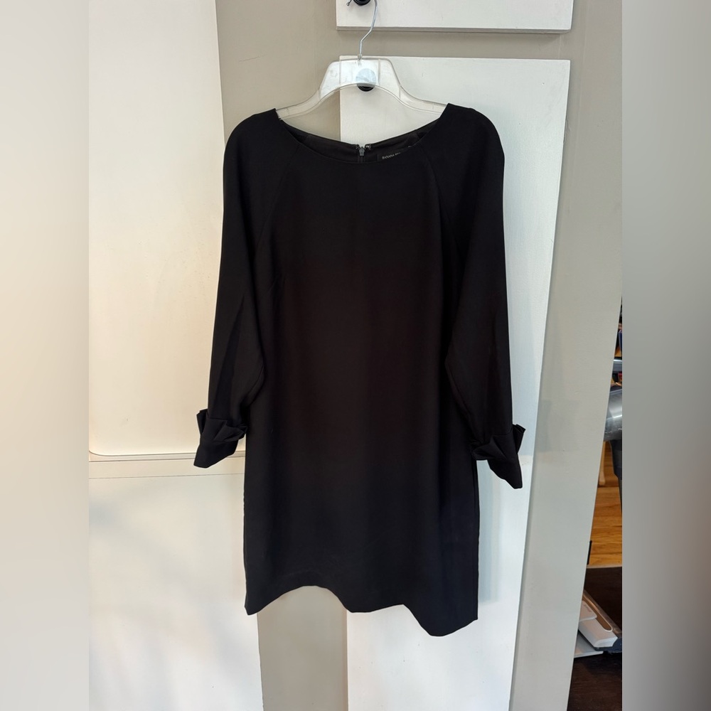 BANANA REPUBLIC BLACK QUARTER SLEEVE DRESS WITH BOW SLEEVE SIZE 10